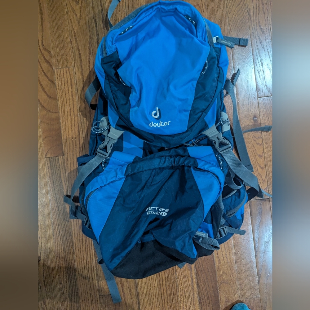 Deuter ACT lite 60+10 SL Backpack